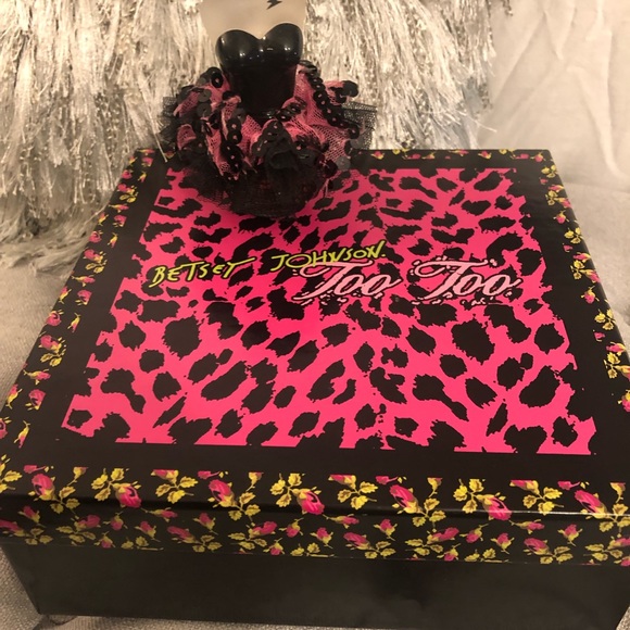 Betsey Johnson Accessories - Betsey Johnson Keepsake Box Betsey Johnson Accessories - Betsey Johnson Keepsake Box